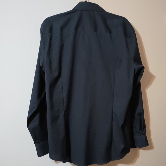 NWOT ~ Egara's Long Sleeved No Iron, Slim Fit Dress Shirt (Size: Large) - Picture 4 of 5